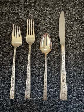 1847 Rogers Bros. Silver Lace Silverplate 4-Piece Flatware Place Setting